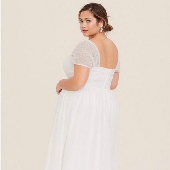 NWT torrid Special Occasion Ivory Dot Mesh Midi Skater Dress, size 18 - Picture 4 of 16